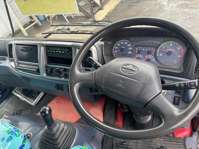 ヒノレンジャー 　極東開発工業　フックロール　アームロール　脱着装置付コンテナ専用車　積載３，９００ｋｇ　走行２４９，０８４ｋｍ　マニュアル６速　日野　中型（18枚目）