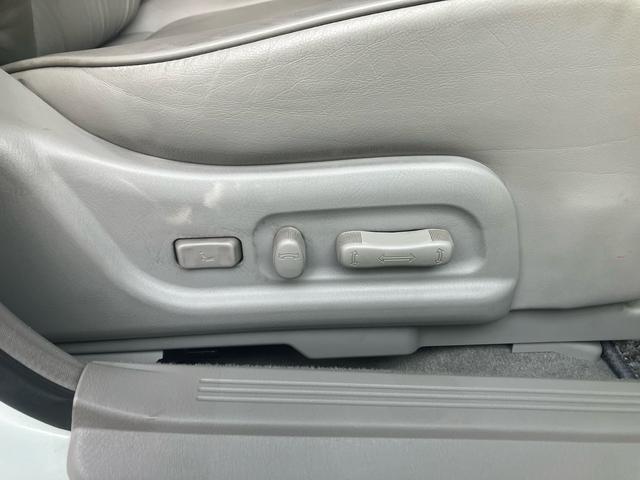 セドリック ３００ＬＸ　Ｓパッケージ　本革パワーシート　サンルーフ　走行距離６００００Ｋ台（12枚目）