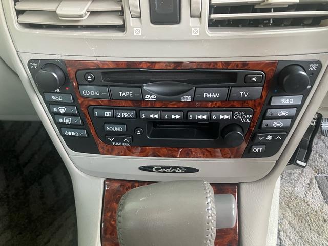 セドリック ３００ＬＸ　Ｓパッケージ　本革パワーシート　サンルーフ　走行距離６００００Ｋ台（14枚目）