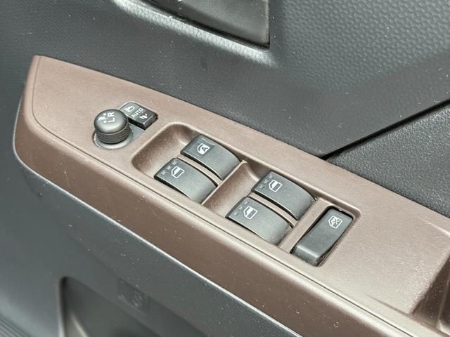タンク Ｘ　Ｓ　ナビＴＶ　オートスライドドア　衝突被害軽減　ＥＴＣ　パワースライドドア　スマートキー２個　プッシュスタート　ナビ　フルセグＴＶ　Ｂｌｕｅｔｏｏｔｈ再生　アイドリングストップ　衝突被害軽減　前席シートヒーター　ＥＴＣ　オートライト（33枚目）