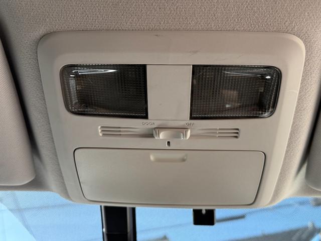 フォレスター ２．０ＸＴ　ターボ　半革　レーダークルコン　ＨＩＤ　アルミ　ターボ　レザーコンビシート　ナビ　フルセグＴＶ　バックカメラ　Ｂｌｕｅｔｏｏｔｈ再生　スマートキー２個　パワーシート　クルコン　ＨＩＤ　純正アルミ　シートヒーター　ＥＴＣ　ＬＥＤイルミ（33枚目）