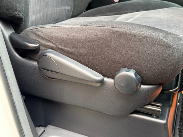 アルファード 240S 天井モニター 両側自動 大型ナビTV BT再生 天井モニター 純正大型ナビ フルセグTV Bluetooth再生 バックカメラ ビルトインETC スマートキー2個 プッシュスタート HID 純正アルミ コーナーセンサー オートライト Wエアコン(18枚目)