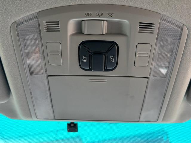 アルファード 240S 天井モニター 両側自動 大型ナビTV BT再生 天井モニター 純正大型ナビ フルセグTV Bluetooth再生 バックカメラ ビルトインETC スマートキー2個 プッシュスタート HID 純正アルミ コーナーセンサー オートライト Wエアコン(34枚目)