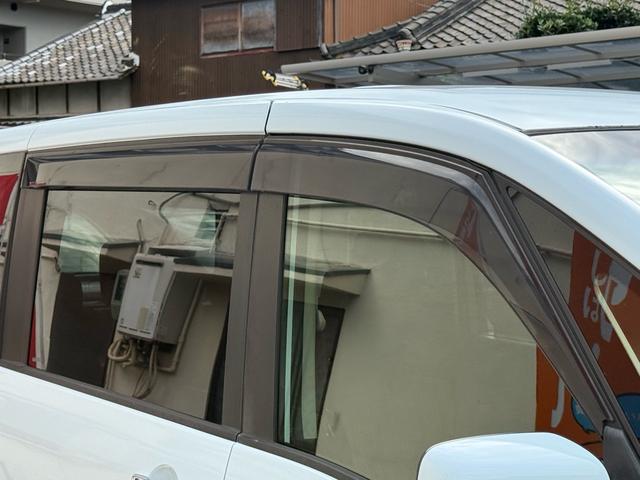 セレナ ハイウェイスター S-ハイブリッド 天井モニター 両側自動 天井モニター 両側パワースライドドア 純正大型ナビ フルセグTV バックカメラ Bluetooth再生 LEDヘッドライト アイドリングストップ 純正アルミ レーンキープアラート クルーズコントロール(30枚目)