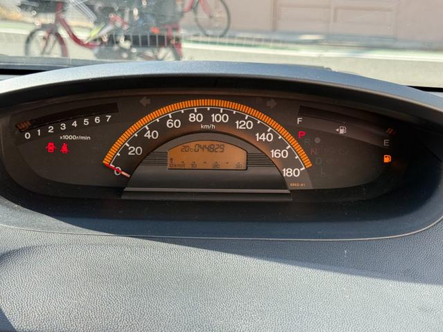 フリード G ジャストセレクション パワースライドドア スマートキー パワースライドドア スマートキー 純正ナビ TV バックカメラ ETC HIDヘッドライト モデューロアルミ オートライト オートエアコン ミラーウィンカー ウォークスルー 2列目キャプテンシート(26枚目)