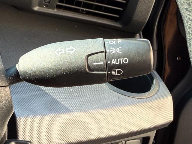 フリード G ジャストセレクション パワースライドドア スマートキー パワースライドドア スマートキー 純正ナビ TV バックカメラ ETC HIDヘッドライト モデューロアルミ オートライト オートエアコン ミラーウィンカー ウォークスルー 2列目キャプテンシート(29枚目)