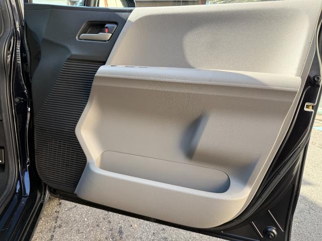 フリード G ジャストセレクション パワースライドドア スマートキー パワースライドドア スマートキー 純正ナビ TV バックカメラ ETC HIDヘッドライト モデューロアルミ オートライト オートエアコン ミラーウィンカー ウォークスルー 2列目キャプテンシート(30枚目)