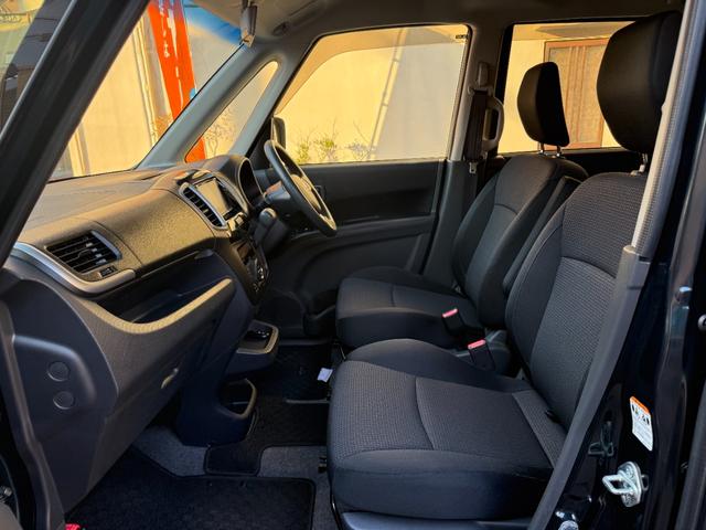 ソリオ X レーダーブレーキサポート2 スマートキー2個 ナビTV レーダーブレーキサポート2 オートスライドドア ナビTV スマートキー プッシュスタート シートリフター 純正アルミ リアスポイラー フルエアロ シートリフター バックテーブル クルーズコントロール(10枚目)