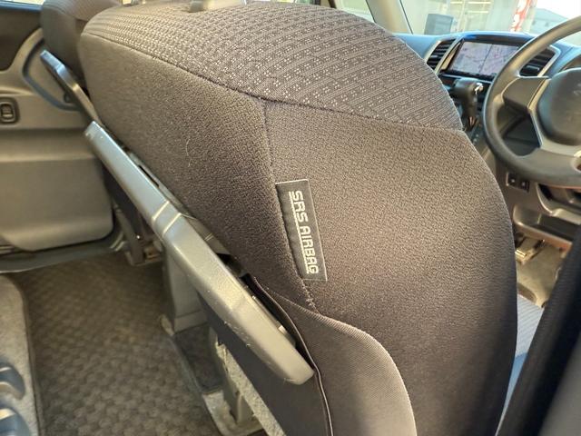 ソリオ X レーダーブレーキサポート2 スマートキー2個 ナビTV レーダーブレーキサポート2 オートスライドドア ナビTV スマートキー プッシュスタート シートリフター 純正アルミ リアスポイラー フルエアロ シートリフター バックテーブル クルーズコントロール(16枚目)