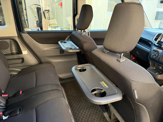 ソリオ X レーダーブレーキサポート2 スマートキー2個 ナビTV レーダーブレーキサポート2 オートスライドドア ナビTV スマートキー プッシュスタート シートリフター 純正アルミ リアスポイラー フルエアロ シートリフター バックテーブル クルーズコントロール(17枚目)