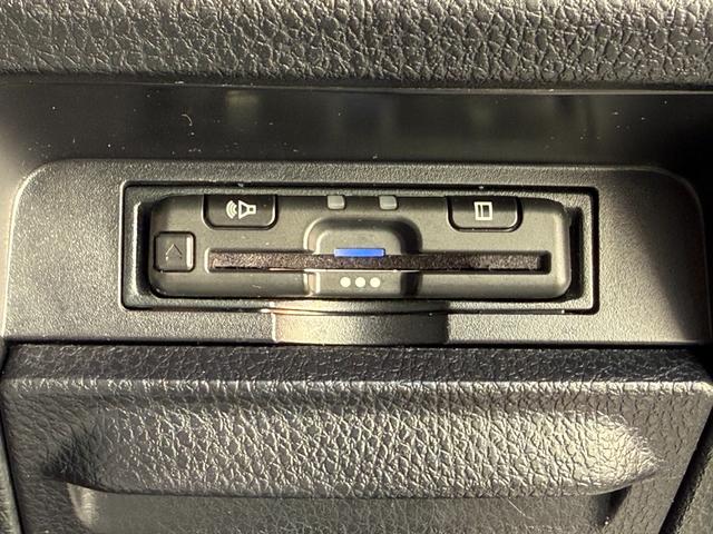 エスクァイア Gi 両側自動 ナビTV Bカメ BT再生 スマートキー 両側パワースライドドア スマートキー プッシュスタート 合皮レザーシート シートヒーター クルコン ナビ フルセグTV バックカメラ BT再生 ETC オートハイビーム LEDヘッドライト 社外アルミ(22枚目)