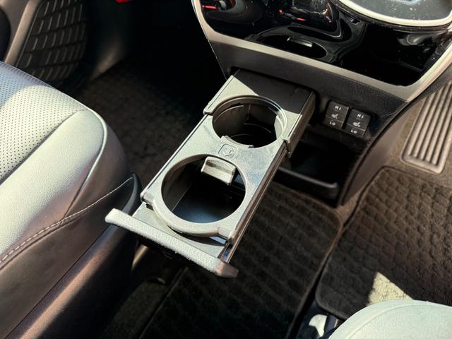 エスクァイア Gi 両側自動 ナビTV Bカメ BT再生 スマートキー 両側パワースライドドア スマートキー プッシュスタート 合皮レザーシート シートヒーター クルコン ナビ フルセグTV バックカメラ BT再生 ETC オートハイビーム LEDヘッドライト 社外アルミ(36枚目)