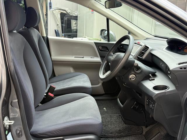 フリード Ｇ　Ｌパッケージ　天井モニター　左オートスライドドア　ＥＴＣ　天井モニター　左オートスライドドア　純正ナビ　ＴＶ　バックカメラ　ＥＴＣ　キーレス　ＨＩＤ　オートエアコン　ミラーウィンカー　ウオークスルー（15枚目）