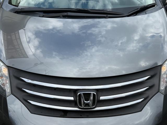 フリード Ｇ　Ｌパッケージ　天井モニター　左オートスライドドア　ＥＴＣ　天井モニター　左オートスライドドア　純正ナビ　ＴＶ　バックカメラ　ＥＴＣ　キーレス　ＨＩＤ　オートエアコン　ミラーウィンカー　ウオークスルー（22枚目）