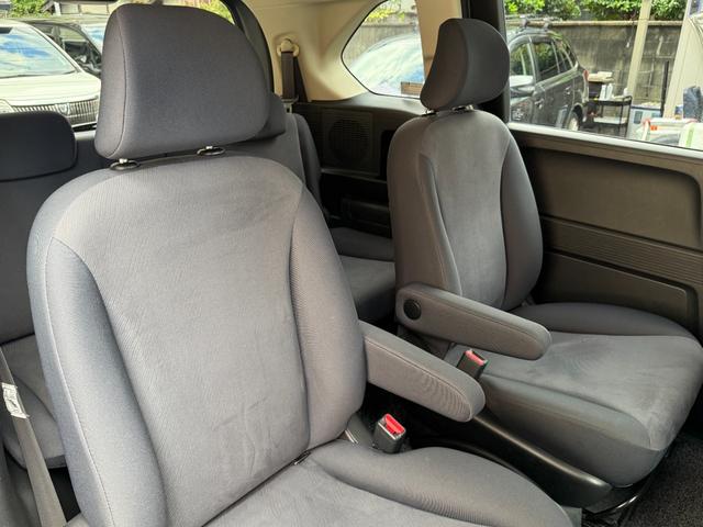 フリード Ｇ　Ｌパッケージ　天井モニター　左オートスライドドア　ＥＴＣ　天井モニター　左オートスライドドア　純正ナビ　ＴＶ　バックカメラ　ＥＴＣ　キーレス　ＨＩＤ　オートエアコン　ミラーウィンカー　ウオークスルー（25枚目）