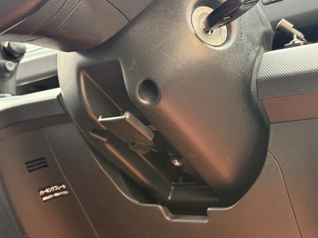 フリード Ｇ　Ｌパッケージ　天井モニター　左オートスライドドア　ＥＴＣ　天井モニター　左オートスライドドア　純正ナビ　ＴＶ　バックカメラ　ＥＴＣ　キーレス　ＨＩＤ　オートエアコン　ミラーウィンカー　ウオークスルー（26枚目）