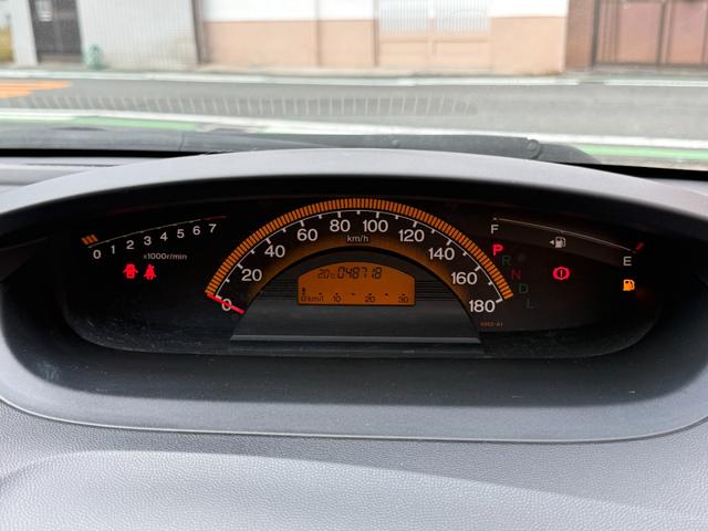 フリード Ｇ　Ｌパッケージ　天井モニター　左オートスライドドア　ＥＴＣ　天井モニター　左オートスライドドア　純正ナビ　ＴＶ　バックカメラ　ＥＴＣ　キーレス　ＨＩＤ　オートエアコン　ミラーウィンカー　ウオークスルー（30枚目）