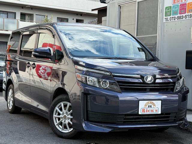 ヴォクシー X 天井モニター 両側自動 ナビTV BT再生 Bカメ AW 天井モニター 両側パワースライドドア スマートキー プッシュスタート 純正ナビ フルセグTV バックカメラ Bluetooth再生 アイドリングストップ ビルトインETC オートライト オートエアコン(5枚目)