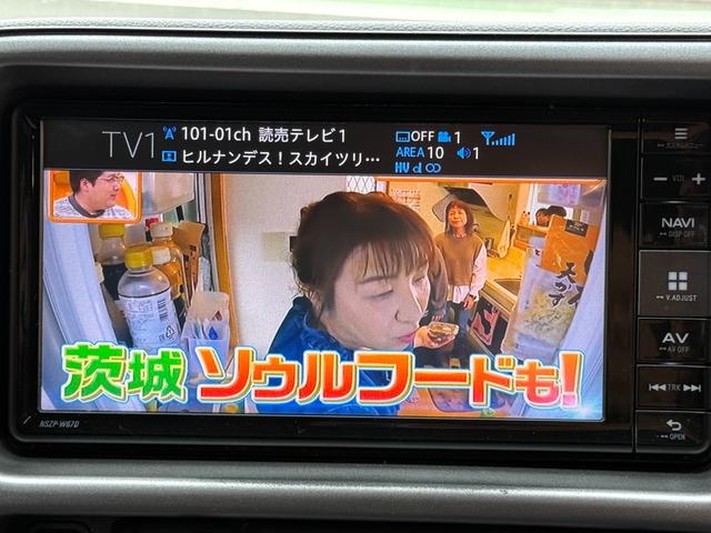 ハイゼットカーゴ クルーズターボリミテッド　特別仕様車　ナビＴＶ　ＢＴ再生　ターボ　ハイルーフ　特別仕様車　４ＡＴ　ナビ　フルセグＴＶ　Ｂｌｕｅｔｏｏｔｈ再生　ＥＴＣ　キーレス　電動格納ミラー　メッキグリル　純正ドアバイザー　純正マット（21枚目）