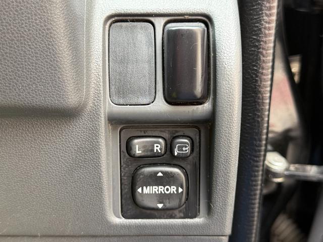 ハイゼットカーゴ クルーズターボリミテッド　特別仕様車　ナビＴＶ　ＢＴ再生　ターボ　ハイルーフ　特別仕様車　４ＡＴ　ナビ　フルセグＴＶ　Ｂｌｕｅｔｏｏｔｈ再生　ＥＴＣ　キーレス　電動格納ミラー　メッキグリル　純正ドアバイザー　純正マット（30枚目）