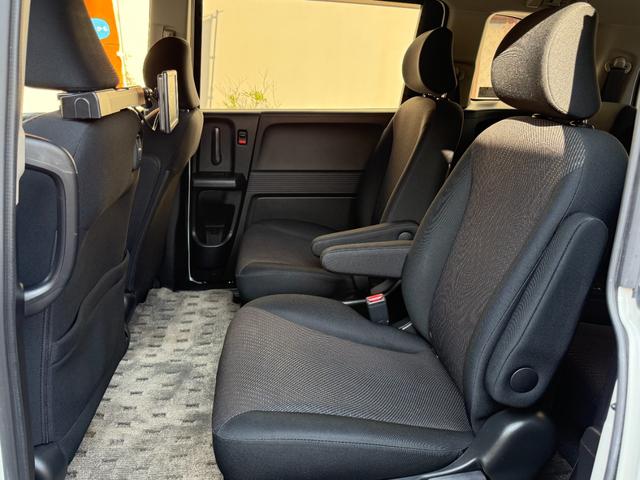 フリードハイブリッド ハイブリッド 後席モニター 両側自動 ナビTV BT再生 両側パワースライドドア スマートキー 純正ナビ フルセグTV バックカメラ Bluetooth再生 ETC HID クルーズコントロール 後席モニター オートライト オートエアコン ドラレコ(11枚目)