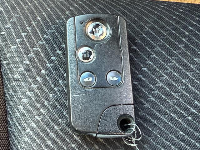 フリードハイブリッド ハイブリッド 後席モニター 両側自動 ナビTV BT再生 両側パワースライドドア スマートキー 純正ナビ フルセグTV バックカメラ Bluetooth再生 ETC HID クルーズコントロール 後席モニター オートライト オートエアコン ドラレコ(20枚目)