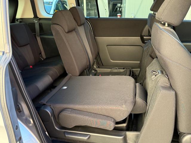 プレマシー ２０Ｓ　両側自動　ナビＴＶ　ＥＴＣ　ＨＩＤ　ＢＴ再生　Ｂカメ　両側パワースライドドア　スマートキー２個　アイドリングストップ　純正ナビ　フルセグＴＶ　バックカメラ　Ｂｌｕｅｔｏｏｔｈ再生　ＨＩＤヘッドライト　純正アルミ　ＥＴＣ（15枚目）