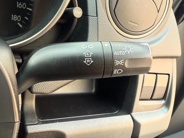 プレマシー ２０ＣＳ　天井モニター　両側自動　スマートキー　ＨＩＤ　天井モニター　両側パワースライドドア　スマートキー　ＨＩＤ　アルミ　純正ナビ　フルセグＴＶ　バックカメラ　Ｂｌｕｅｔｏｏｔｈ再生　オートライト　オートエアコン　ＥＴＣ（31枚目）