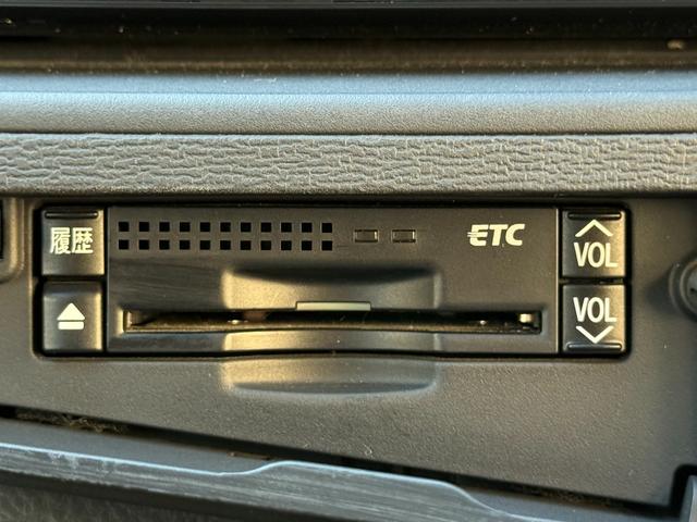 アイシス プラタナリミテッド 両側自動 スマートキー ETC HID 両側パワースライドドア スマートキー ナビ フルセグTV バックカメラ Bluetooth再生 ビルトインETC HID 純正アルミ パドルシフト オートライト オートエアコン ドライブレコーダー(25枚目)