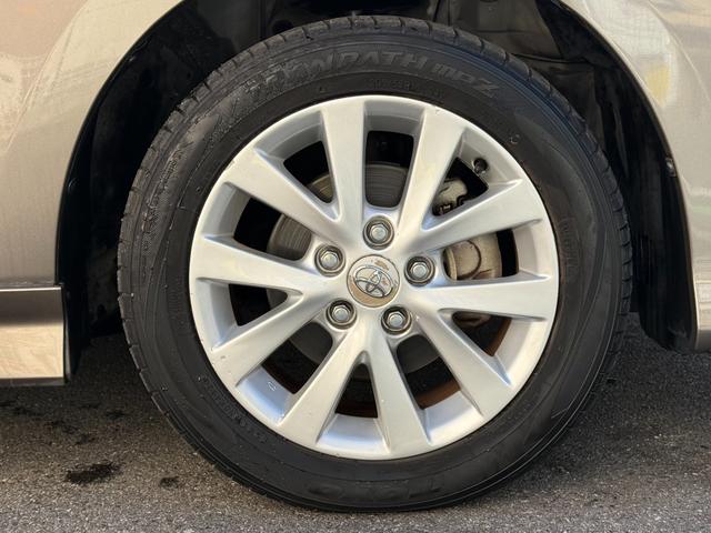 アイシス プラタナリミテッド 両側自動 スマートキー ETC HID 両側パワースライドドア スマートキー ナビ フルセグTV バックカメラ Bluetooth再生 ビルトインETC HID 純正アルミ パドルシフト オートライト オートエアコン ドライブレコーダー(30枚目)