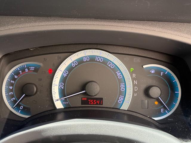 アイシス プラタナリミテッド 両側自動 スマートキー ETC HID 両側パワースライドドア スマートキー ナビ フルセグTV バックカメラ Bluetooth再生 ビルトインETC HID 純正アルミ パドルシフト オートライト オートエアコン ドライブレコーダー(34枚目)