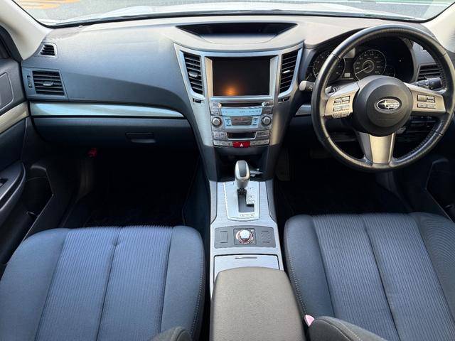 レガシィツーリングワゴン ２．５ｉアイサイト　純正ナビ　バックカメラ　衝突被害軽減　純正ナビ　バックカメラ　スマートキー２個　ＨＩＤ　純正アルミ　衝突被害軽減　オートライト　オートエアコン　アダクティブクルーズ　パドルシフト　オートライト　オートエアコン　ＥＴＣ　パワーシート（10枚目）