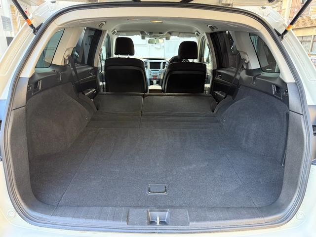 レガシィツーリングワゴン ２．５ｉアイサイト　純正ナビ　バックカメラ　衝突被害軽減　純正ナビ　バックカメラ　スマートキー２個　ＨＩＤ　純正アルミ　衝突被害軽減　オートライト　オートエアコン　アダクティブクルーズ　パドルシフト　オートライト　オートエアコン　ＥＴＣ　パワーシート（14枚目）