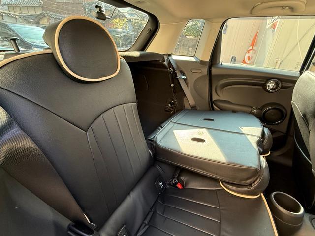 ＭＩＮＩ クーパーＤ　Ｂｌｕｅｔｏｏｔｈ再生　ナビ　ドラレコ前後　純正ナビ　Ｂｌｕｅｔｏｏｔｈ再生　バックカメラ　前後ドライブレコーダー　レザー調シートカバー　スマートキー２個　ＬＥＤヘッドライト　ＥＴＣ　デジタルインナーミラー　純正アルミ　ＬＥＤフォグ（15枚目）