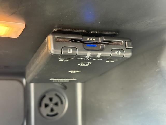 ＭＩＮＩ クーパーＤ　Ｂｌｕｅｔｏｏｔｈ再生　ナビ　ドラレコ前後　純正ナビ　Ｂｌｕｅｔｏｏｔｈ再生　バックカメラ　前後ドライブレコーダー　レザー調シートカバー　スマートキー２個　ＬＥＤヘッドライト　ＥＴＣ　デジタルインナーミラー　純正アルミ　ＬＥＤフォグ（24枚目）