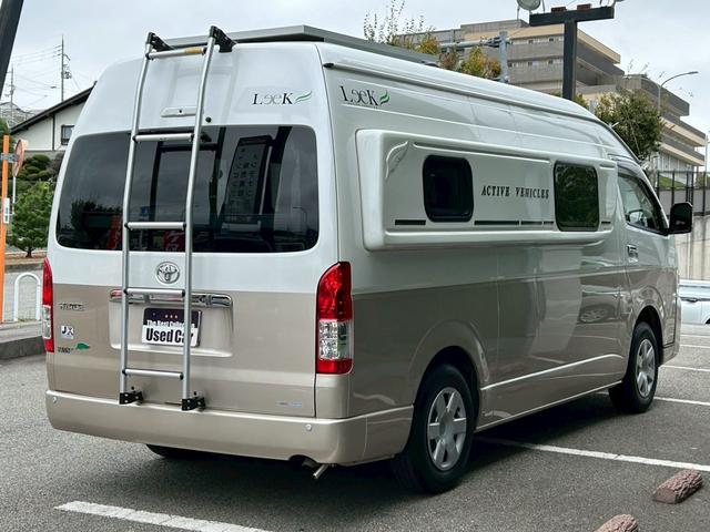 ハイエースバン ナッツRV リーク2 出窓仕様/常設ベッド/FFヒーター/1500Wインバーター/ツインサブバッテリー/マックスファン/サイドオーニング/ソーラーパネル/トヨタ安全先進装備/パノラミックビュー/コーナーセンサー/(3枚目)