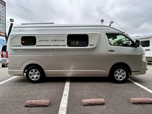 ハイエースバン ナッツRV リーク2 出窓仕様/常設ベッド/FFヒーター/1500Wインバーター/ツインサブバッテリー/マックスファン/サイドオーニング/ソーラーパネル/トヨタ安全先進装備/パノラミックビュー/コーナーセンサー/(30枚目)