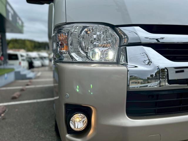 ハイエースバン ナッツRV リーク2 出窓仕様/常設ベッド/FFヒーター/1500Wインバーター/ツインサブバッテリー/マックスファン/サイドオーニング/ソーラーパネル/トヨタ安全先進装備/パノラミックビュー/コーナーセンサー/(39枚目)