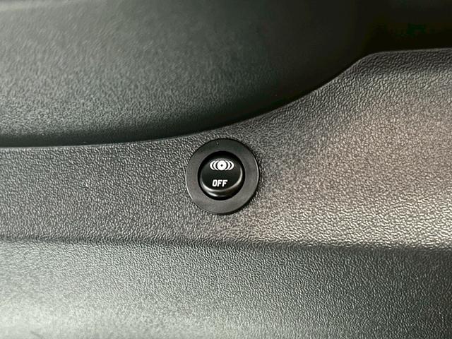 ハイエースバン ナッツRV リーク2 出窓仕様/常設ベッド/FFヒーター/1500Wインバーター/ツインサブバッテリー/マックスファン/サイドオーニング/ソーラーパネル/トヨタ安全先進装備/パノラミックビュー/コーナーセンサー/(54枚目)