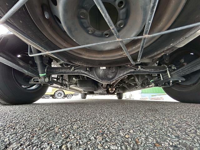 ハイエースバン ナッツRV リーク2 出窓仕様/常設ベッド/FFヒーター/1500Wインバーター/ツインサブバッテリー/マックスファン/サイドオーニング/ソーラーパネル/トヨタ安全先進装備/パノラミックビュー/コーナーセンサー/(79枚目)