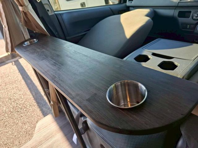 ハイエースバン ケイワークス ラギットバン DT4WD/1オーナー/1000Wインバーター/ソーラーパネル/シンク/断熱加工/リア断熱フィルム/カロッツェリア製ナビ/トヨタセーフティセンス/パノラミックビューモニター/ドライブレコーダー(51枚目)