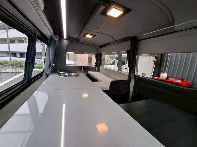 ハイエースバン フレックス MOBY DICK  SH♯02 FFヒーター/サイドオーニング/シンク/冷蔵庫/ツインサブバッテリー/走行充電/外部充電/電源コード/リアクーラー/リアヒーター/フローティングナビ/パノラミックビュー/デジタルインナーミラー/(5枚目)