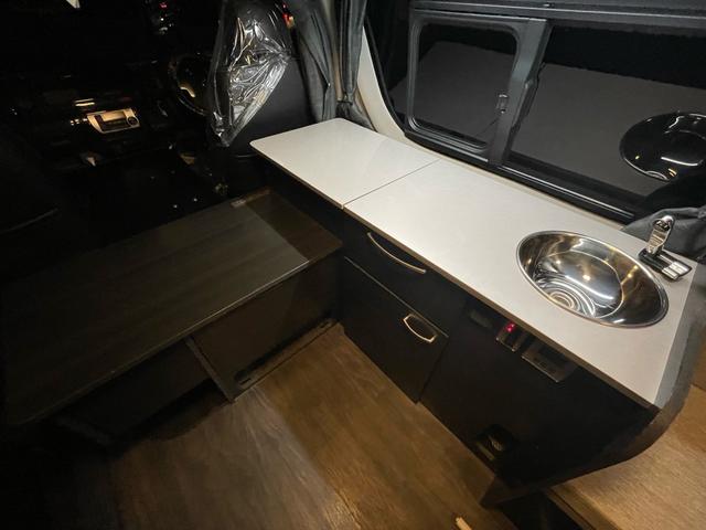 ハイエースバン フレックス MOBY DICK  SH♯02 FFヒーター/サイドオーニング/シンク/冷蔵庫/ツインサブバッテリー/走行充電/外部充電/電源コード/リアクーラー/リアヒーター/フローティングナビ/パノラミックビュー/デジタルインナーミラー/(10枚目)