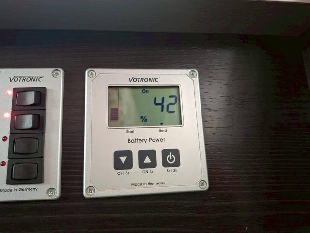 ハイエースバン フレックス MOBY DICK  SH♯02 FFヒーター/サイドオーニング/シンク/冷蔵庫/ツインサブバッテリー/走行充電/外部充電/電源コード/リアクーラー/リアヒーター/フローティングナビ/パノラミックビュー/デジタルインナーミラー/(13枚目)