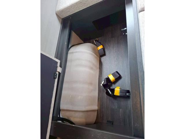 ハイエースバン フレックス MOBY DICK  SH♯02 FFヒーター/サイドオーニング/シンク/冷蔵庫/ツインサブバッテリー/走行充電/外部充電/電源コード/リアクーラー/リアヒーター/フローティングナビ/パノラミックビュー/デジタルインナーミラー/(63枚目)