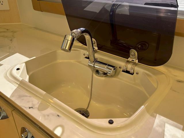 ハイゼットトラック JPStar Happy1+ 400Ahリチウムイオンバッテリー/12Vクーラー/FFヒーター/ソーラーパネル/3000Wインバーター/マックスファン/前後スタビライザー/強化足回り/リアリフトアップ/先進安全装備/(11枚目)