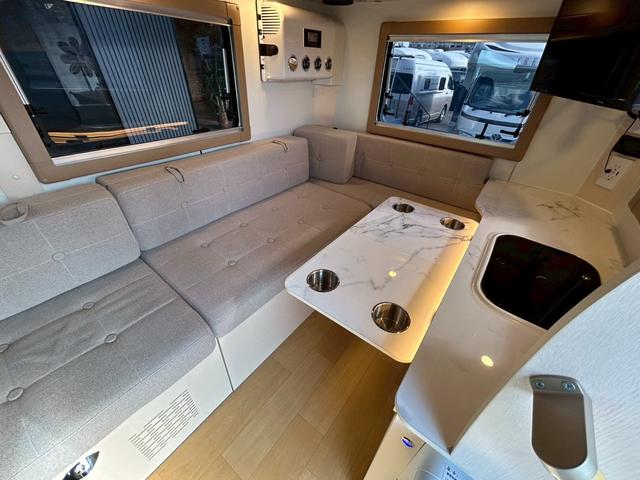 ハイゼットトラック JPStar Happy1+ 400Ahリチウムイオンバッテリー/12Vクーラー/FFヒーター/ソーラーパネル/3000Wインバーター/マックスファン/前後スタビライザー/強化足回り/リアリフトアップ/先進安全装備/(53枚目)