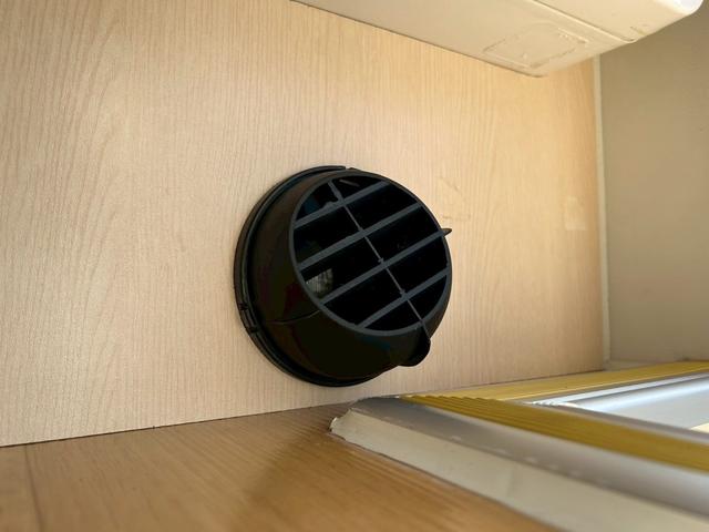 ハイゼットトラック JPStar Happy1+ 400Ahリチウムイオンバッテリー/12Vクーラー/FFヒーター/ソーラーパネル/3000Wインバーター/マックスファン/前後スタビライザー/強化足回り/リアリフトアップ/先進安全装備/(60枚目)