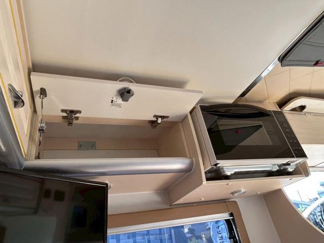 ハイゼットトラック JPStar Happy1+ 400Ahリチウムイオンバッテリー/12Vクーラー/FFヒーター/ソーラーパネル/3000Wインバーター/マックスファン/前後スタビライザー/強化足回り/リアリフトアップ/先進安全装備/(70枚目)