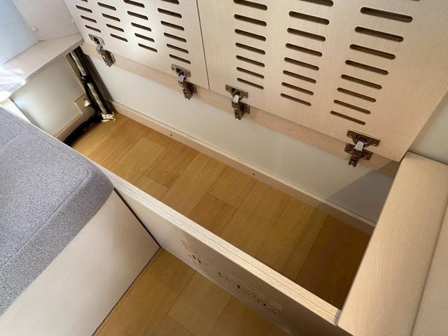 ハイゼットトラック JPStar Happy1+ 400Ahリチウムイオンバッテリー/12Vクーラー/FFヒーター/ソーラーパネル/3000Wインバーター/マックスファン/前後スタビライザー/強化足回り/リアリフトアップ/先進安全装備/(73枚目)